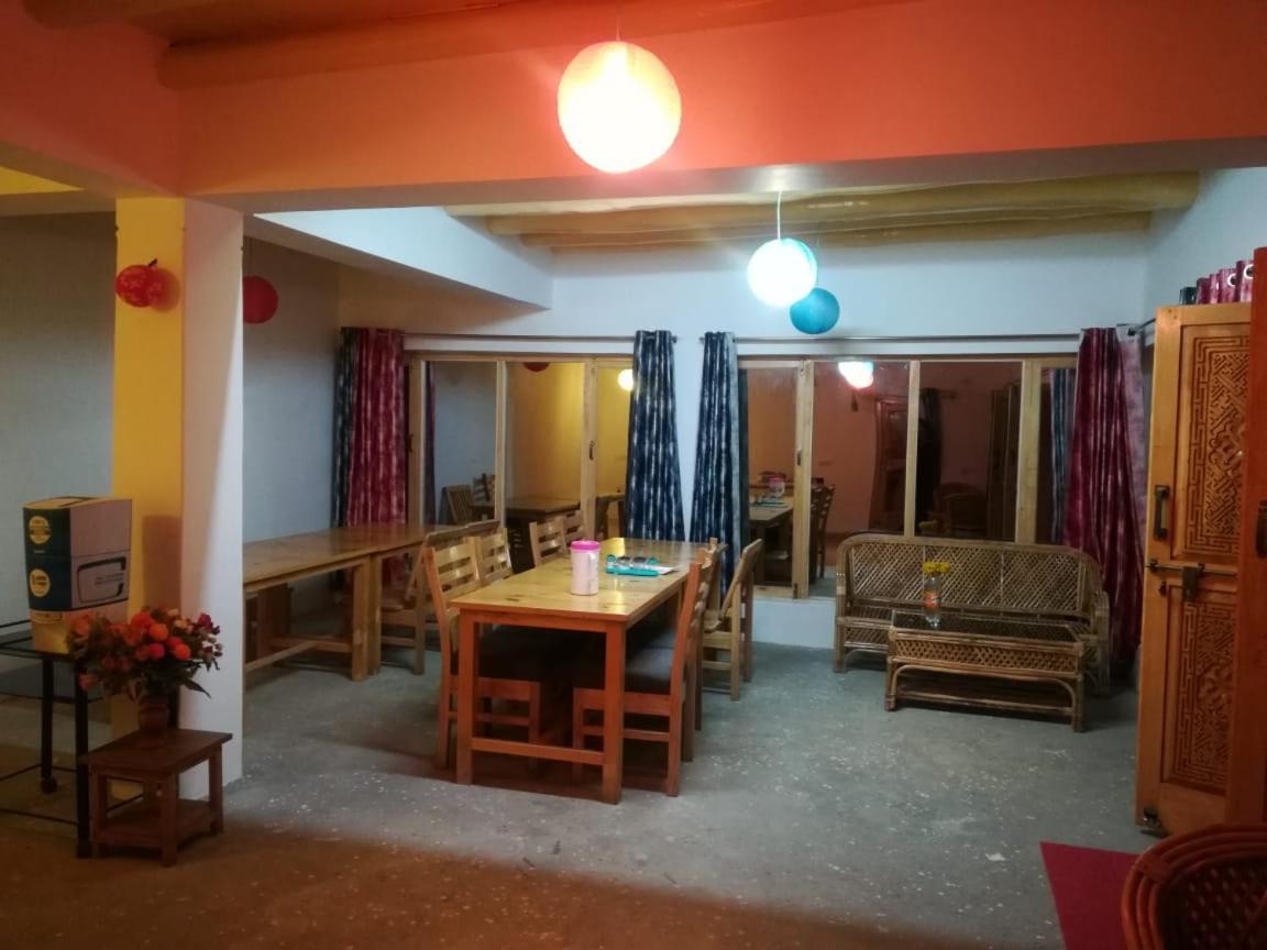Sernang Homestay Hundar Exterior foto