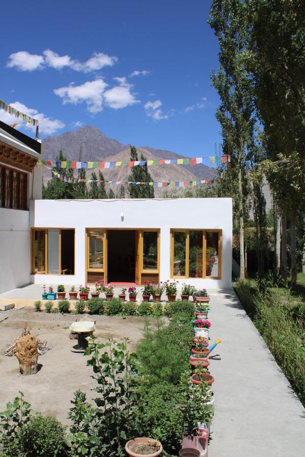 Sernang Homestay Hundar Exterior foto