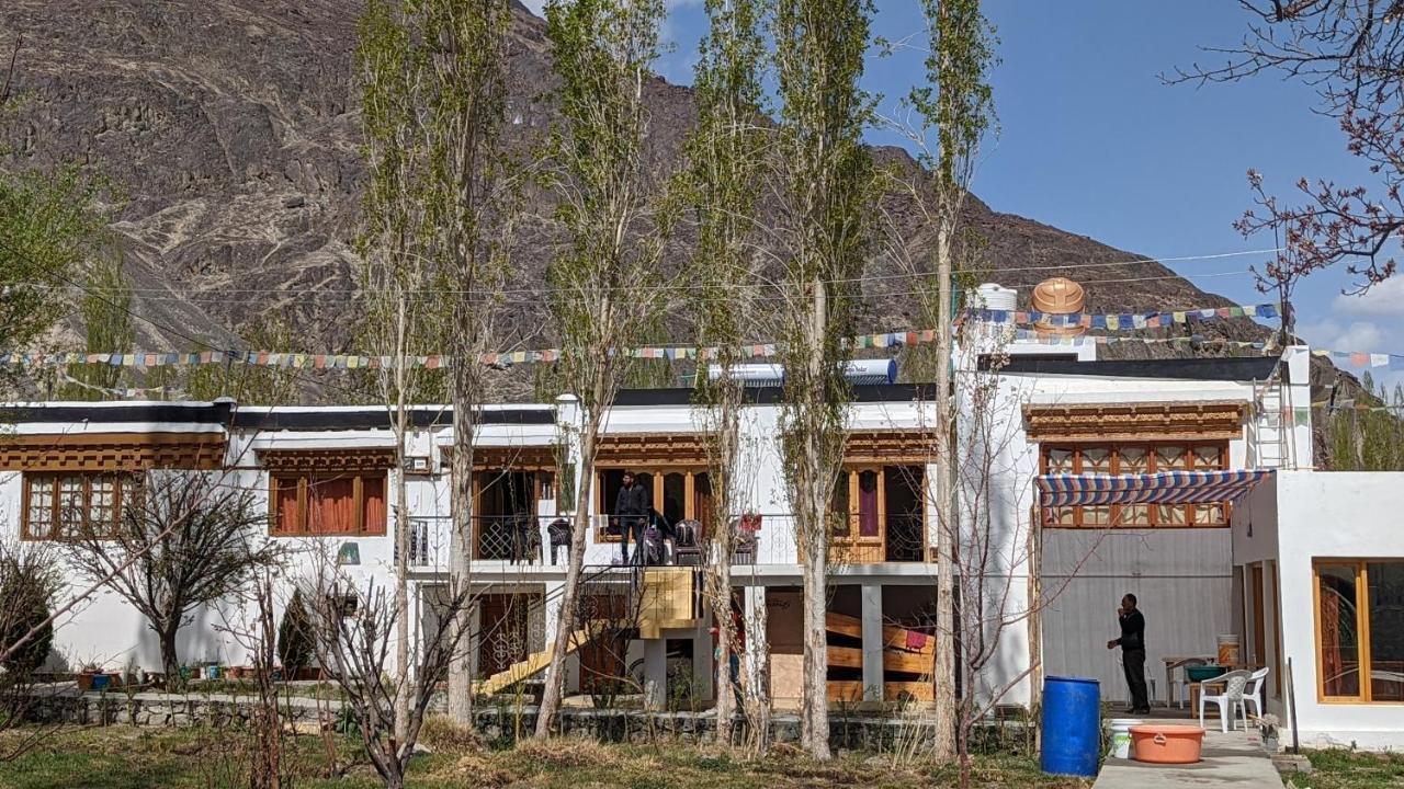 Sernang Homestay Hundar Exterior foto