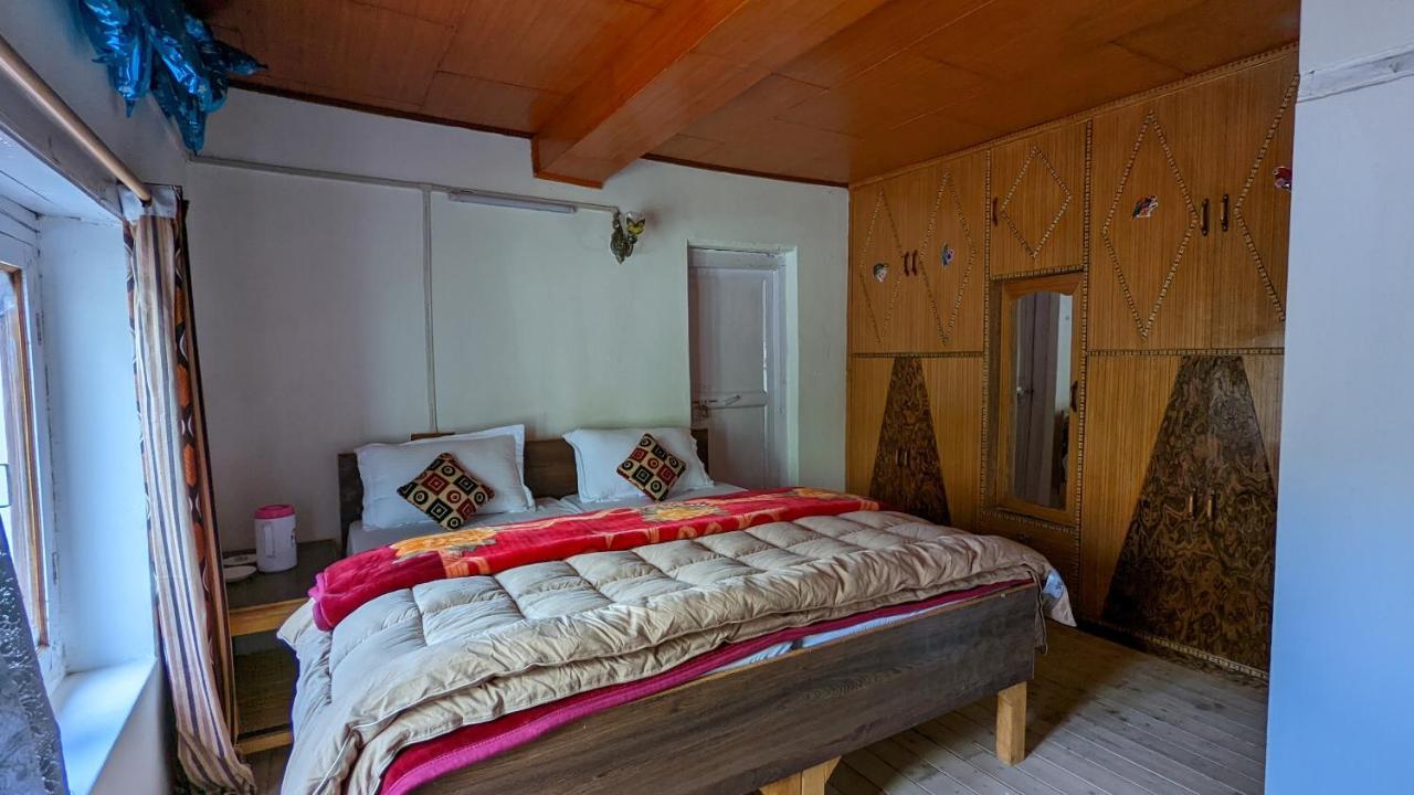 Sernang Homestay Hundar Exterior foto